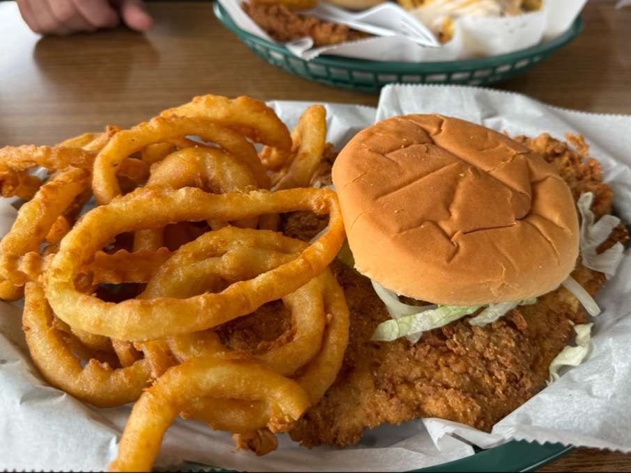 Jonesy's Junction Photo 3