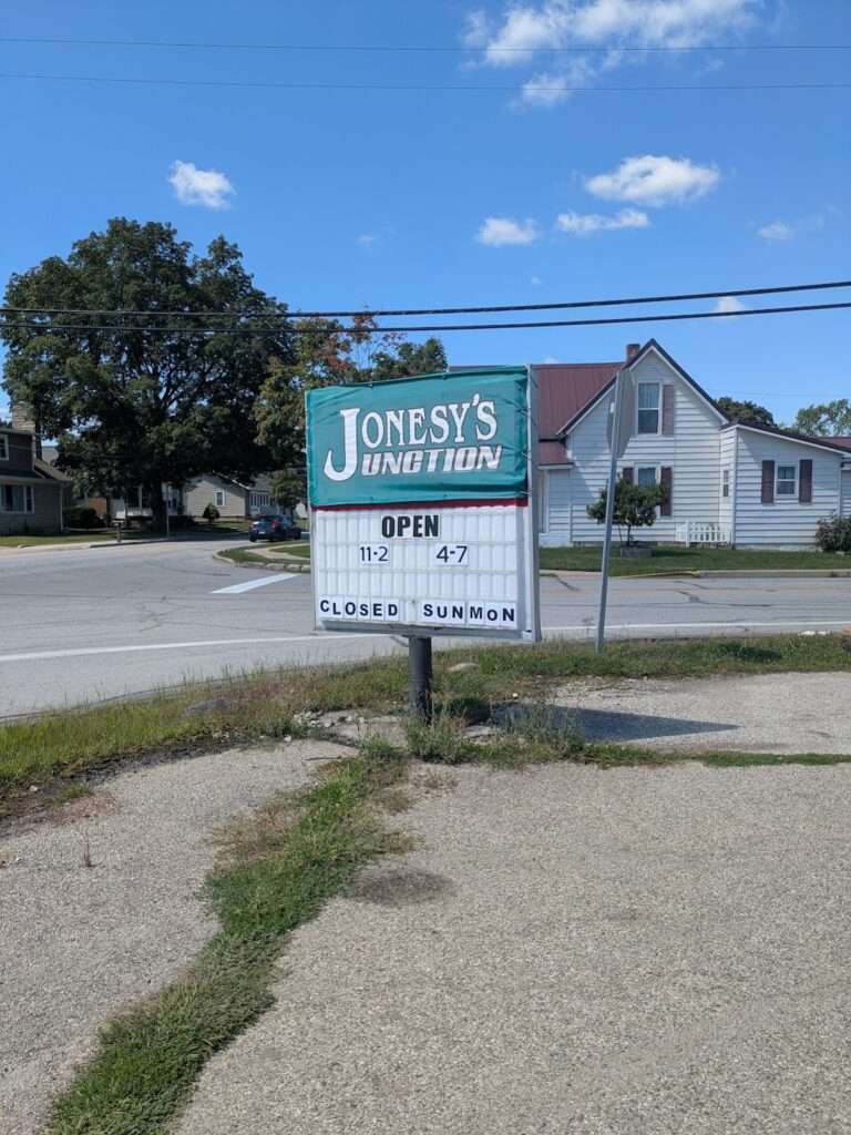 Jonesy's Junction Photo 6